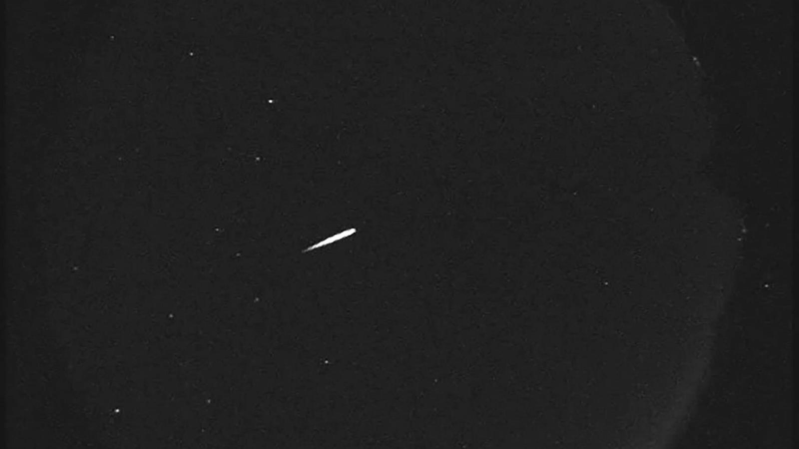 Moonlight Could Obscure Orionid Meteor Shower, a Debris from Halley's Comet